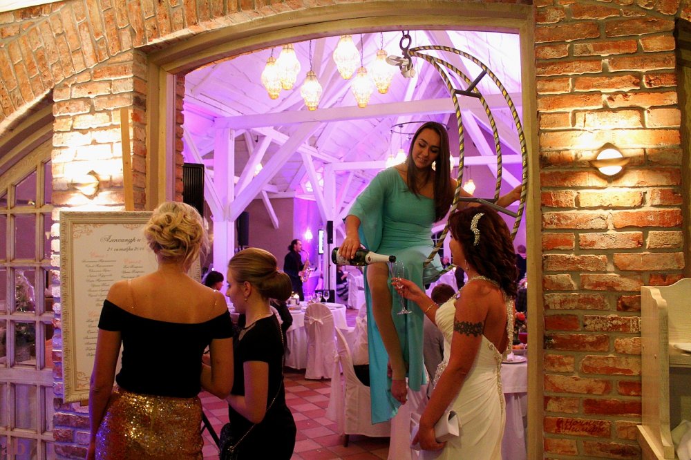 Приветственный фуршет для гостей свадьбы. Воздушный бар "Девушка на Луне".